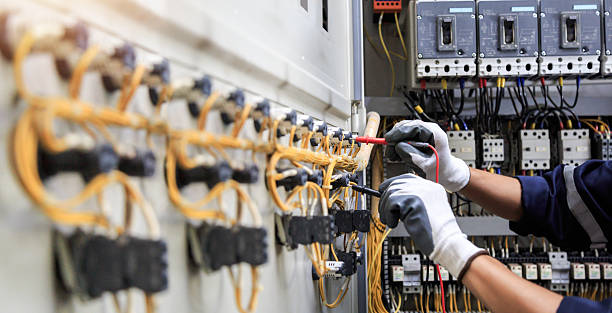 Professional Electrician technician working in Northfield, IL